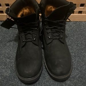 Men’s black Timberland size 9